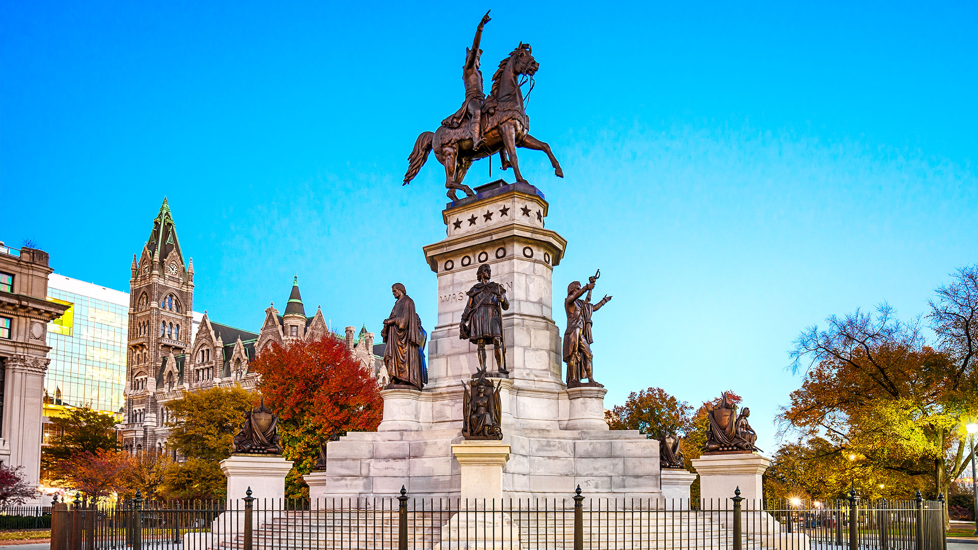 The Virginia Washington Monument in Richmond, Virginia